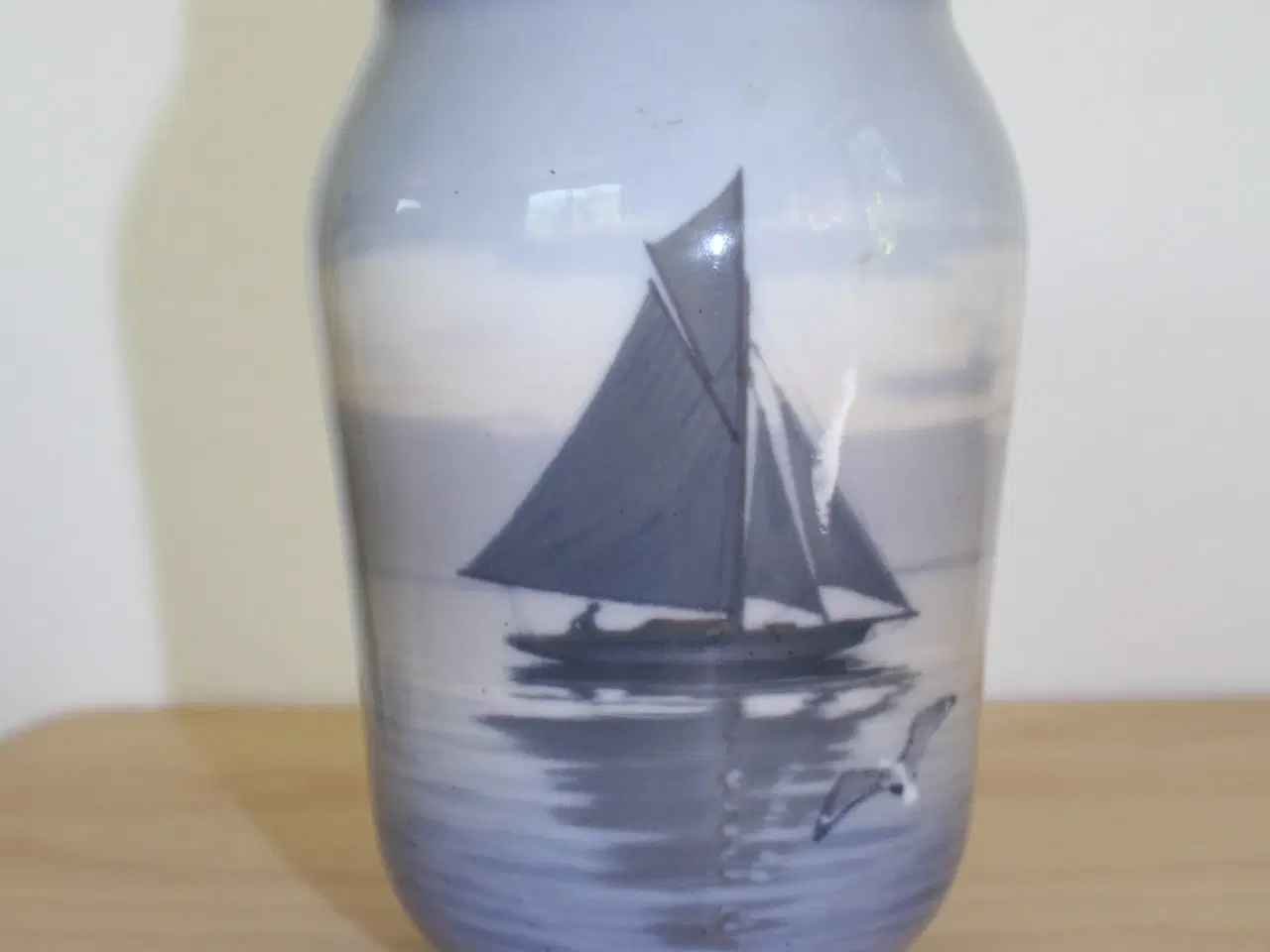 Billede 2 - Vase med sejlskib fra Royal copenhagen