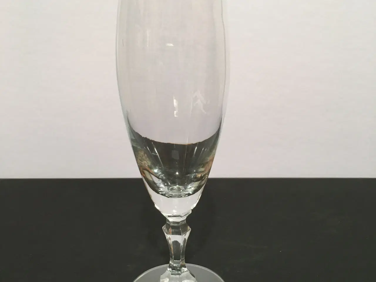 Billede 1 - Champagne 4 stk  str 18 x Vin-Cognac-Snaps-Likør 
