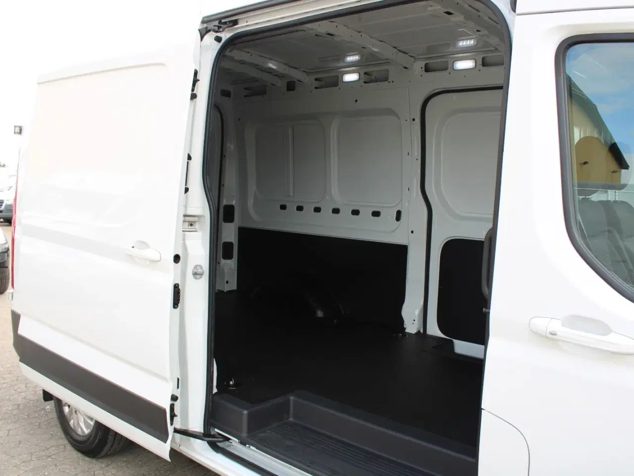 Billede 13 - Maxus e-Deliver 9 88 L3H2 Kassevogn