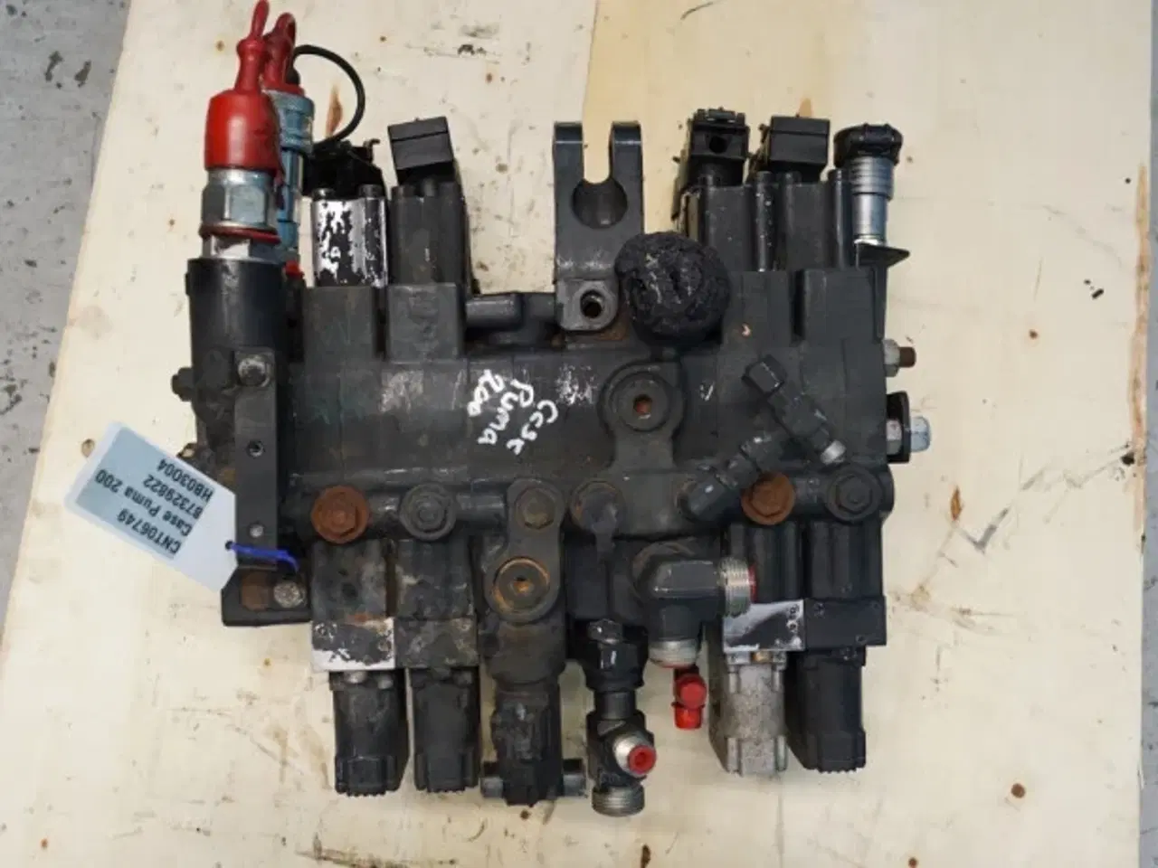 Billede 8 - Case Puma 200CVX Fjernudtagsventiler 51458477