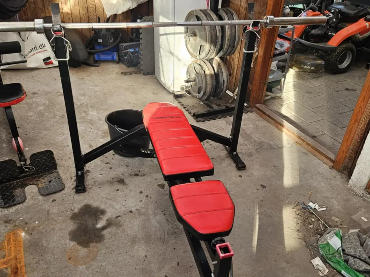 Billede 1 - Komplet home gym sælges 