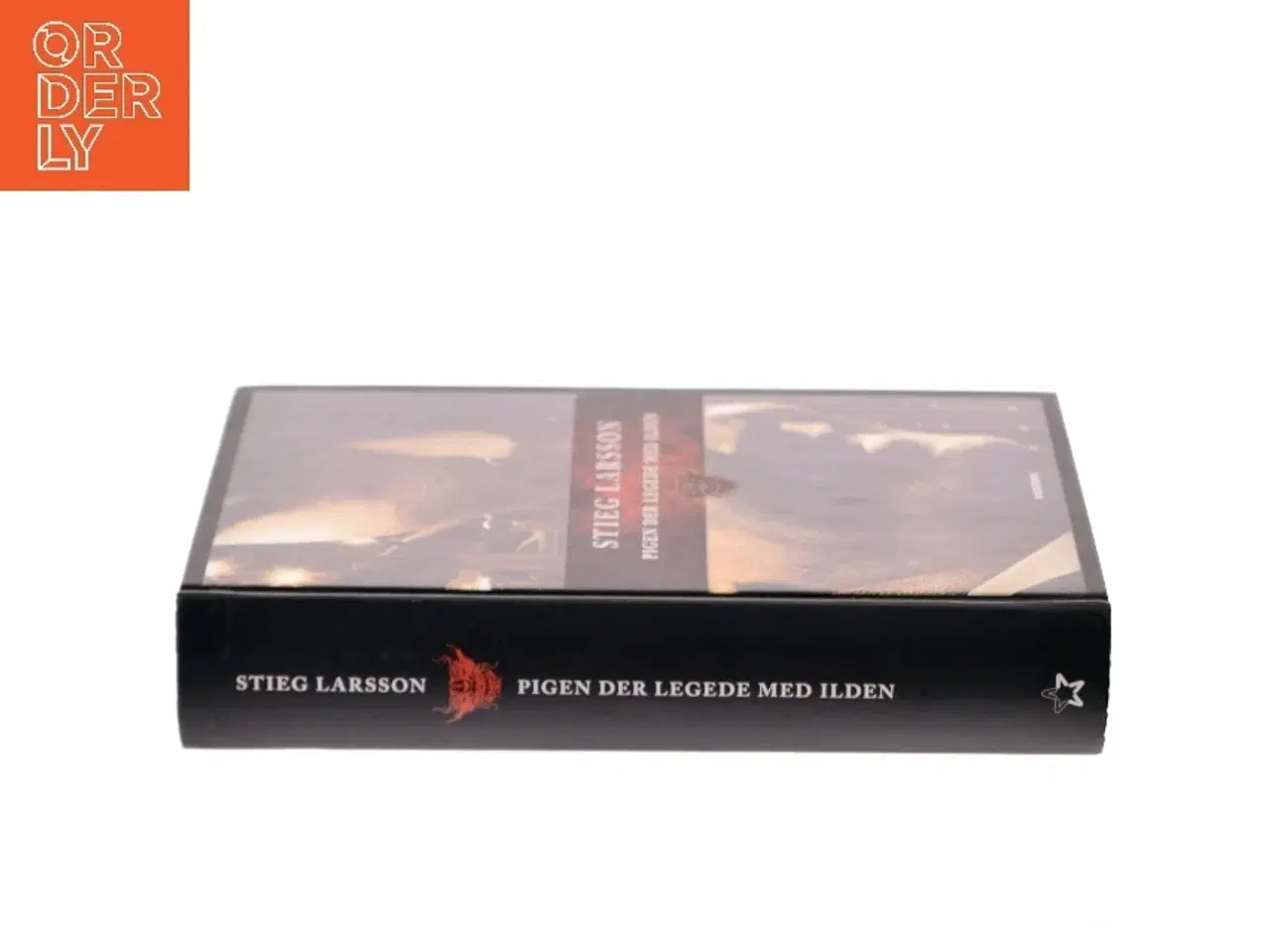 Billede 2 - Pigen der legede med ilden af Stieg Larsson (Bog)