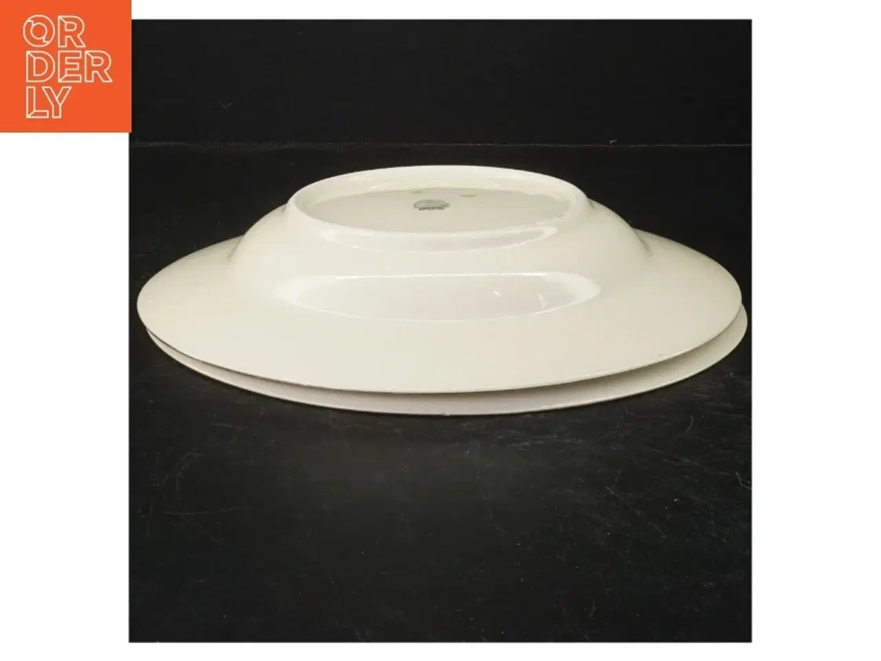 Billede 2 - Porcelænstallerkner med sort rose fra KPM (str. Ø. 26 cm)