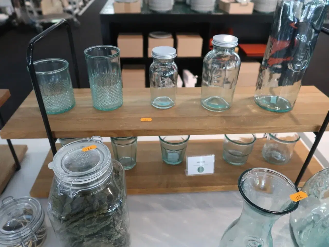 Billede 4 - Opsatse med dispenser, glas og flasker