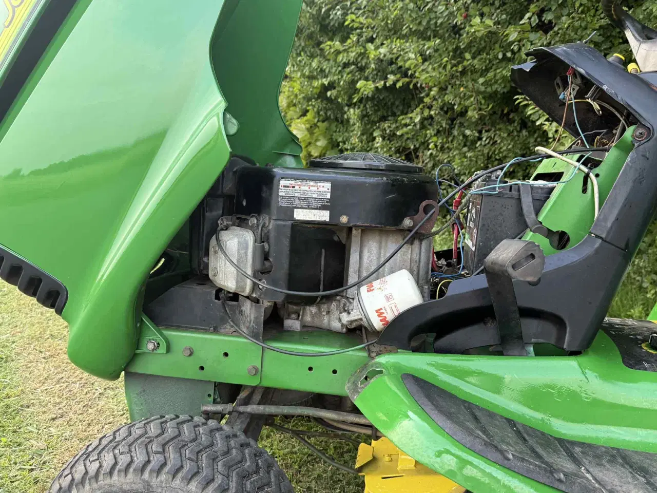Billede 9 - John Deere LT170 – 16 hk V-Twin havetraktor (2005)