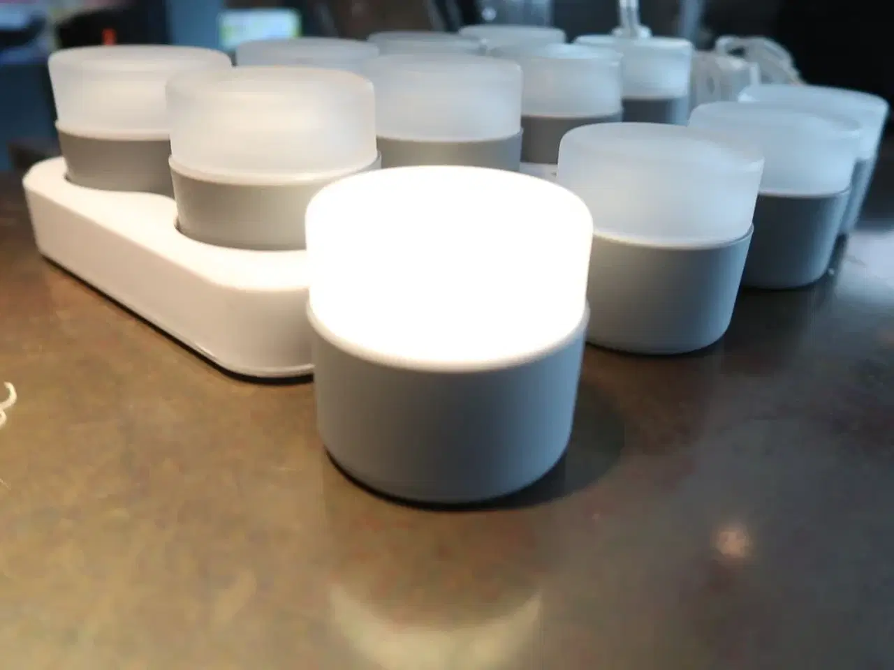 Billede 3 - 12 stk. DUNI LED lys - inkl. Docking station