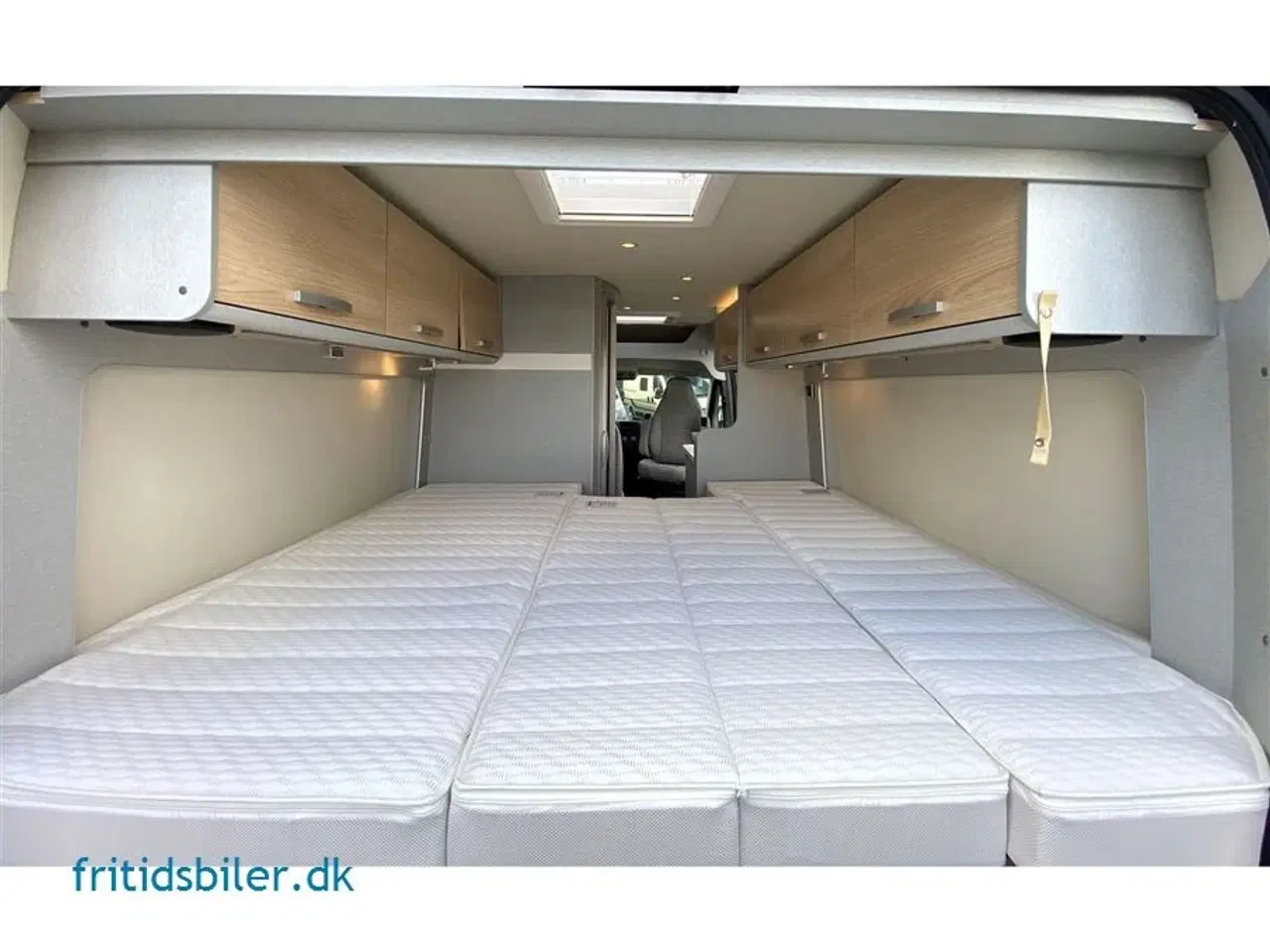 Billede 9 - 2024 - Hymer Free 602 2,3 140 hk   Hymer 602 på under 6 meter med langsgående senge
