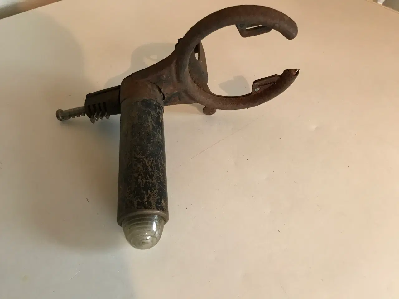 Billede 2 - Antik cykellås med lygte