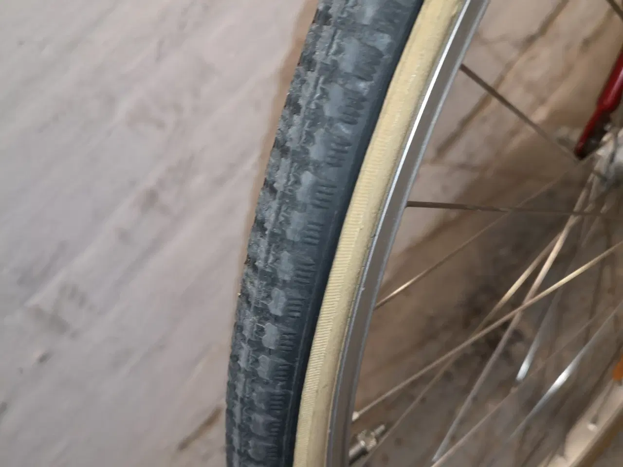 Billede 2 - Mustang CITY CLUB 28"   55cm ,  3 gear ,,lås 2 nøg