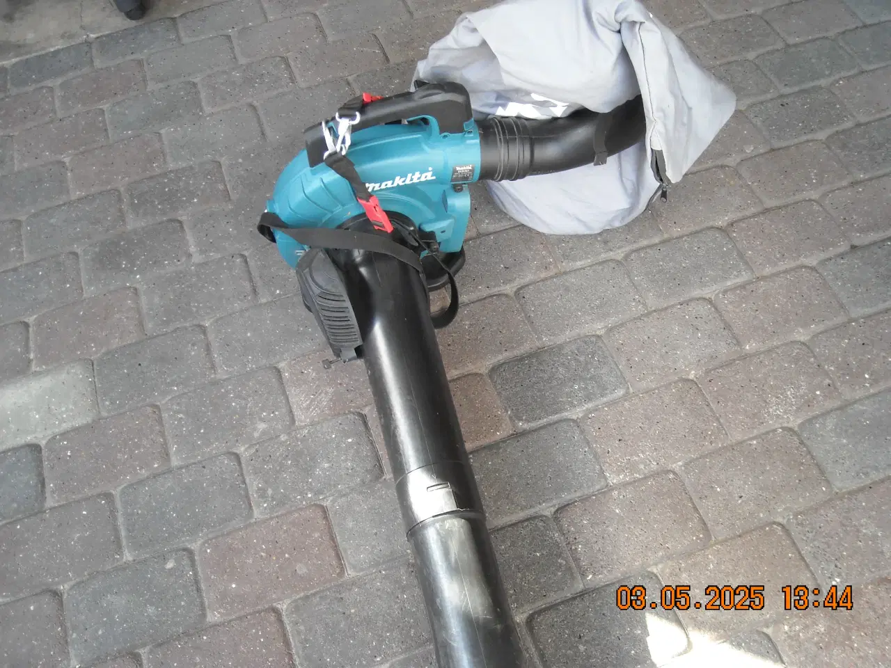 Billede 2 - Makita Løvblæser/ suger 2x18 v