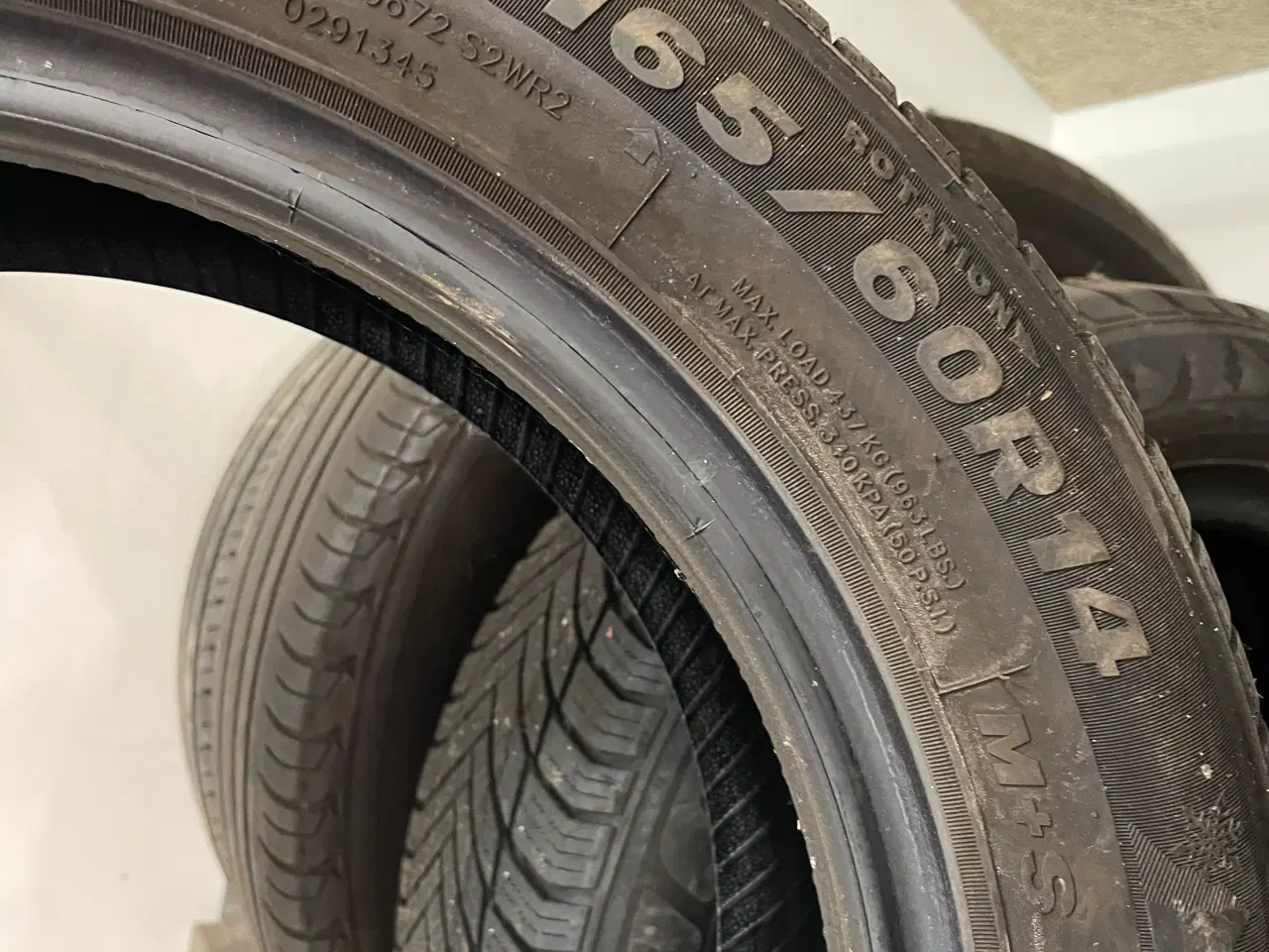 Billede 2 - 2 stk 165/60r14 vinterdæk