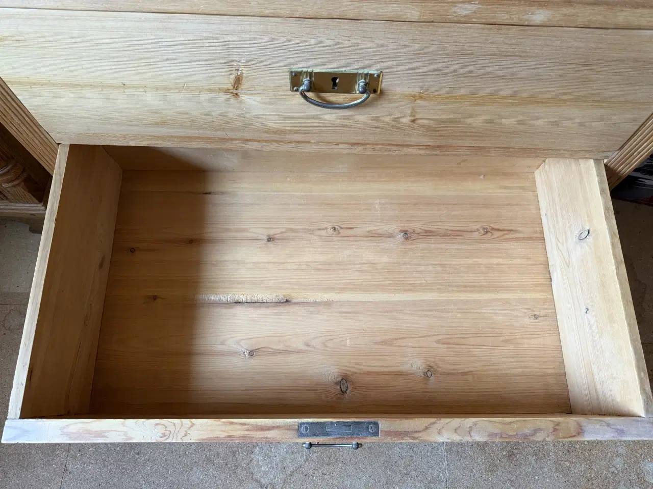Billede 4 - Kommode i fyr 
