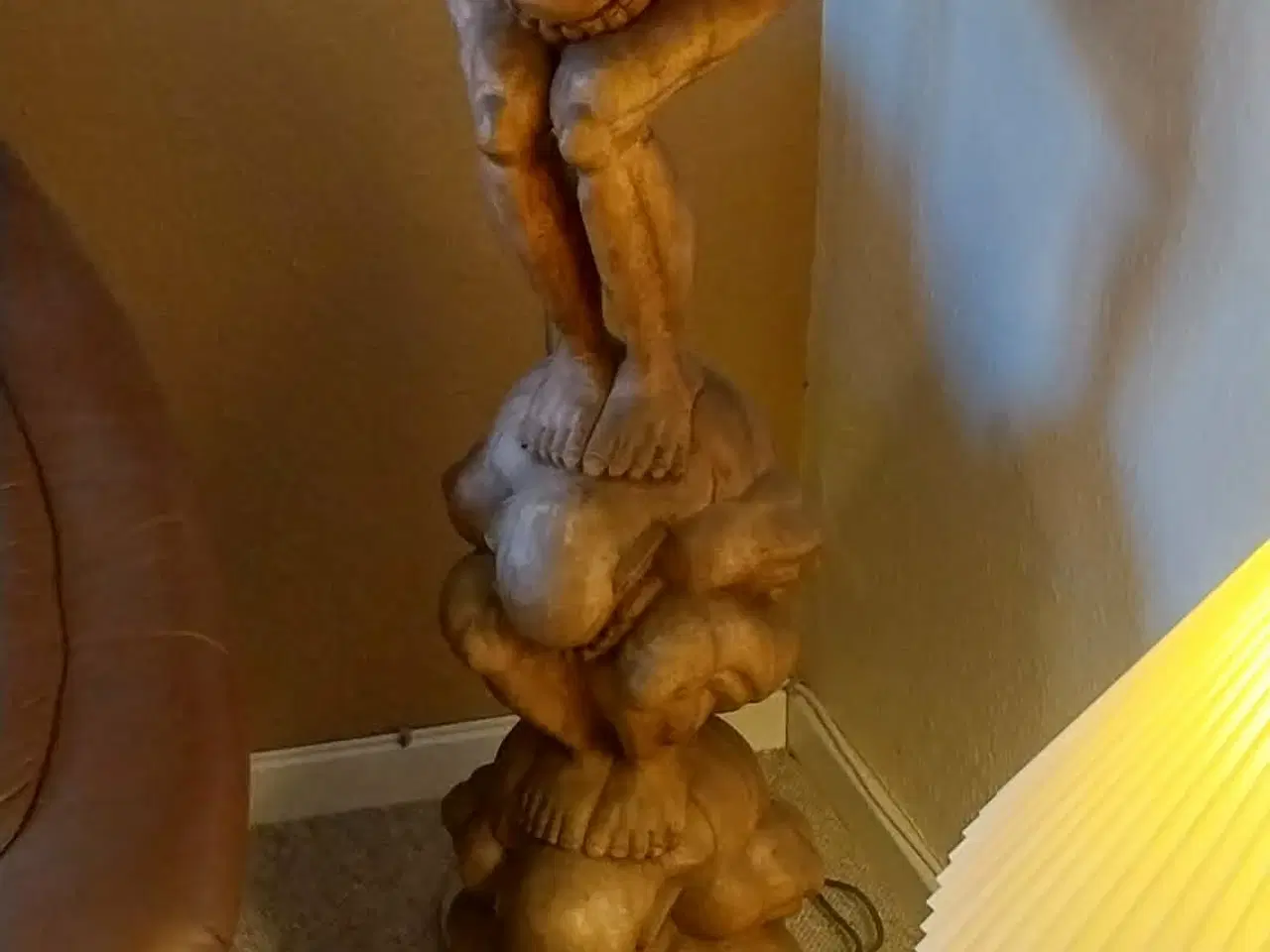 Billede 2 - Grædende Buddha. "3 mand høj". Højden er 101 cm.