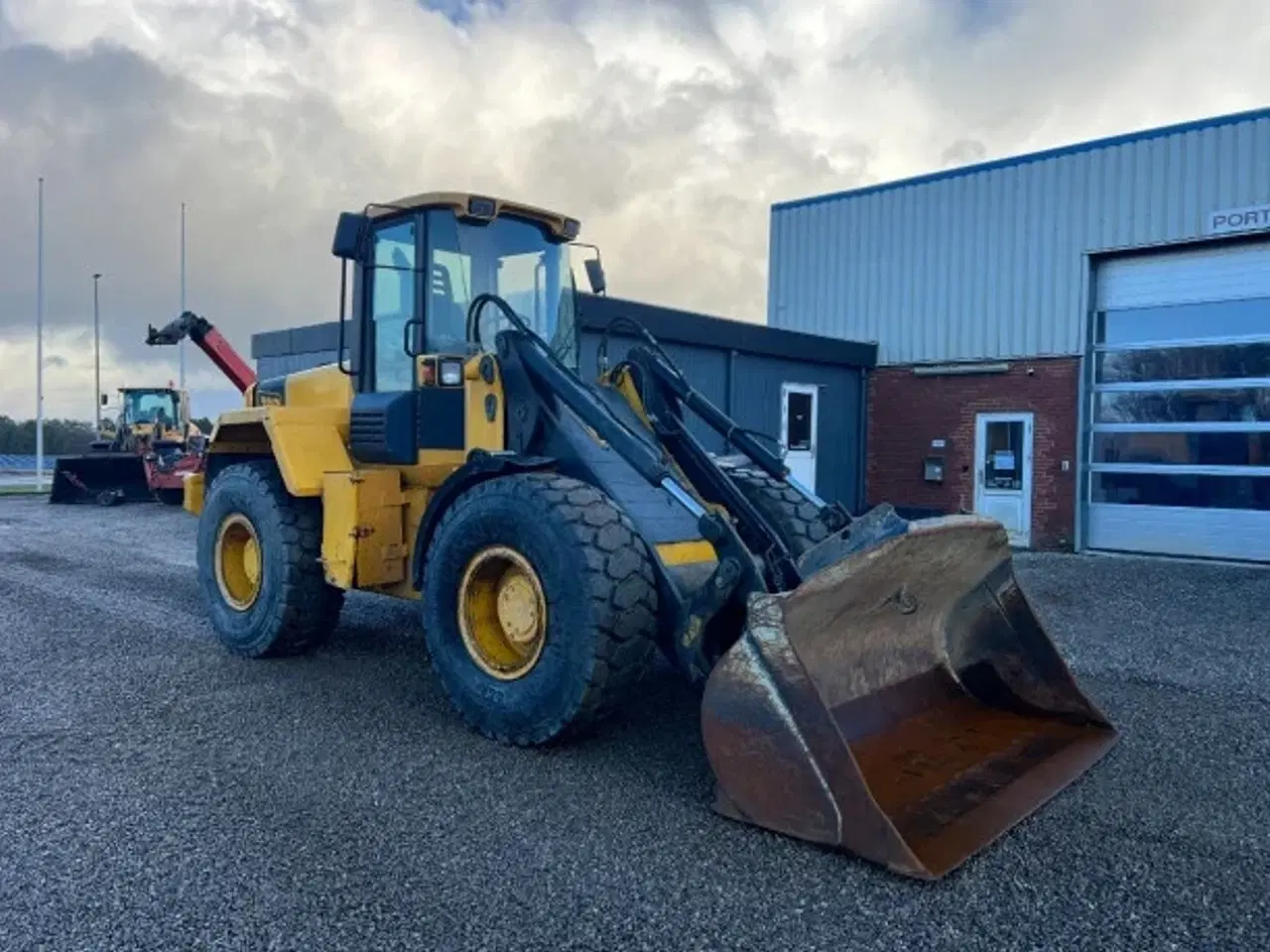 Billede 1 - JCB 426 - Gummiged / Nye dæk og skovl 