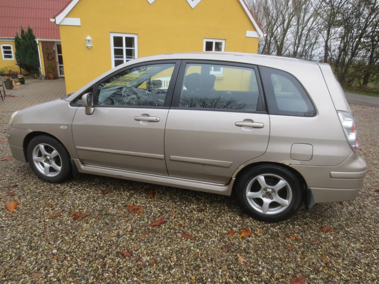 Billede 10 - Suzuki Liana 1.6 i Stc. Synet M/træk.