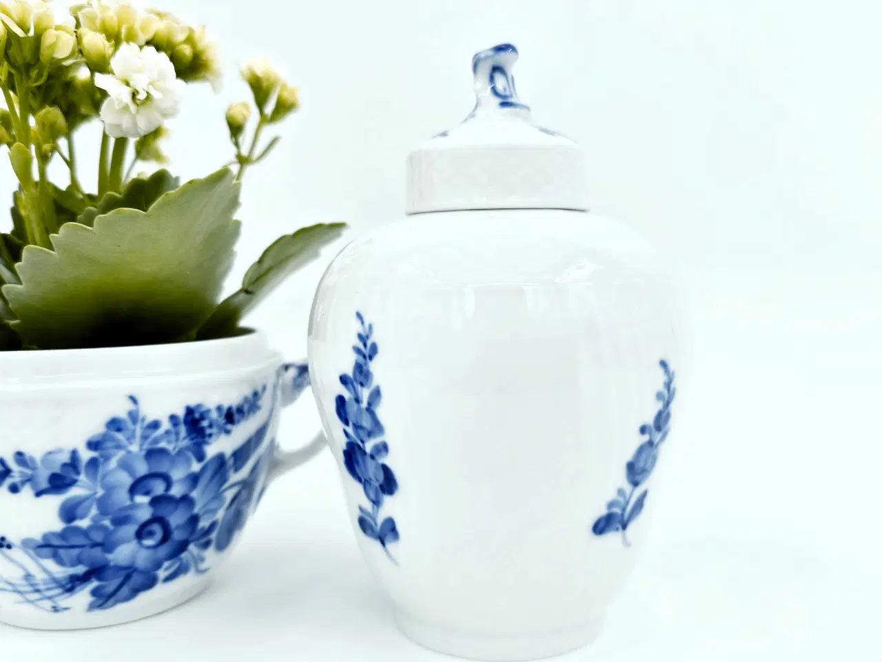 Billede 2 - Blå Blomst krukke med låg / Tedåse 1 sortering