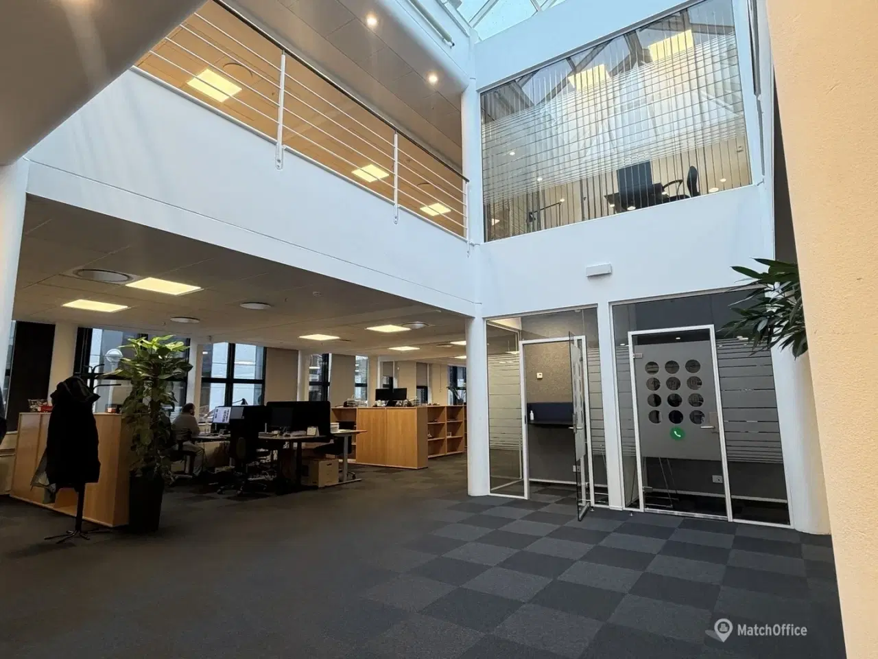 Billede 22 - Albertslunds flotteste kontor midt i en oase