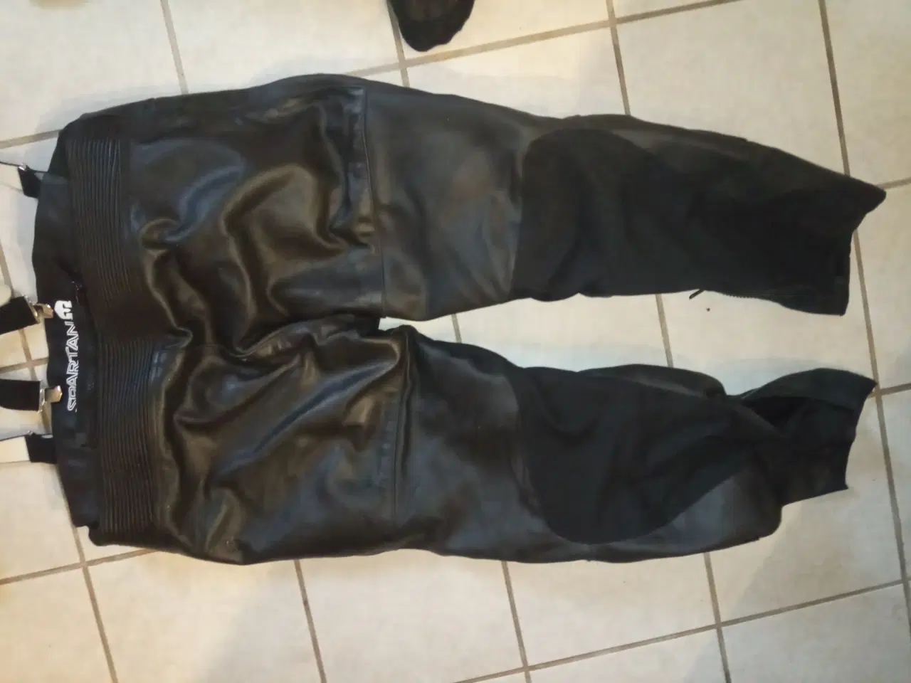 Billede 6 - Læder bukser og jakke