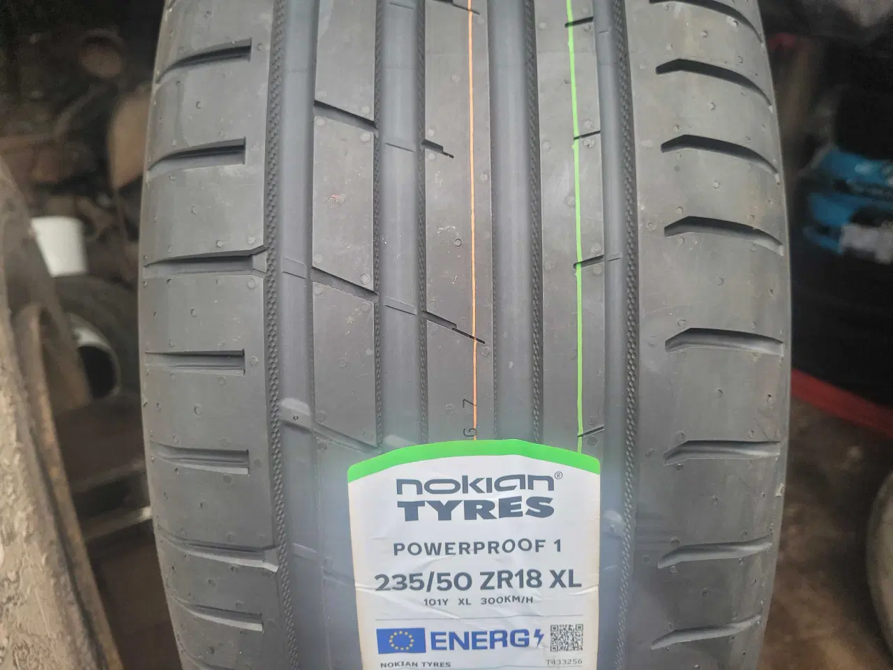 Billede 2 - 235 / 50 R 18