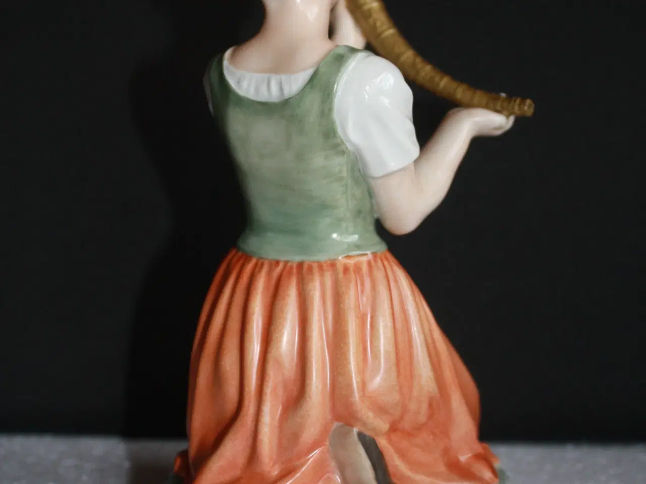 Billede 6 - Pige med guldhorn, Royal copenhagen