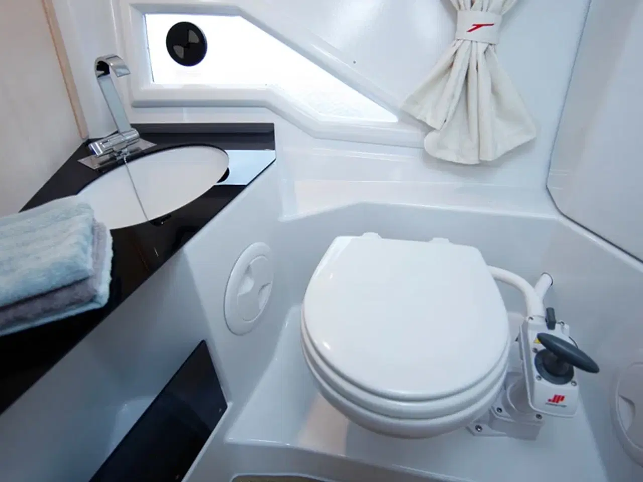 Billede 26 - Finnmaster T8 - Yamaha 300 HK/Udstyr