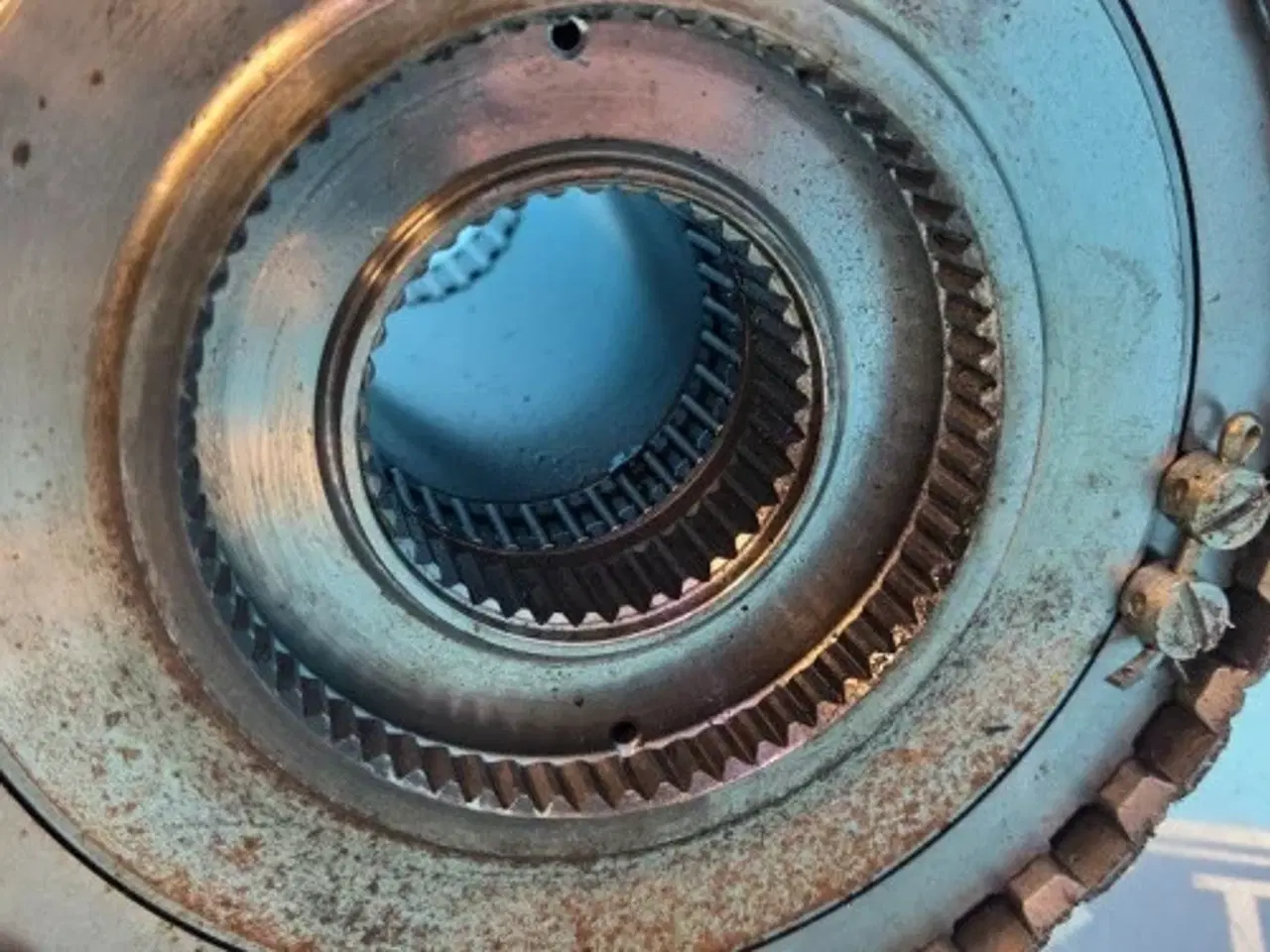 Billede 9 - Ford 8340 Koblinghus 82016096