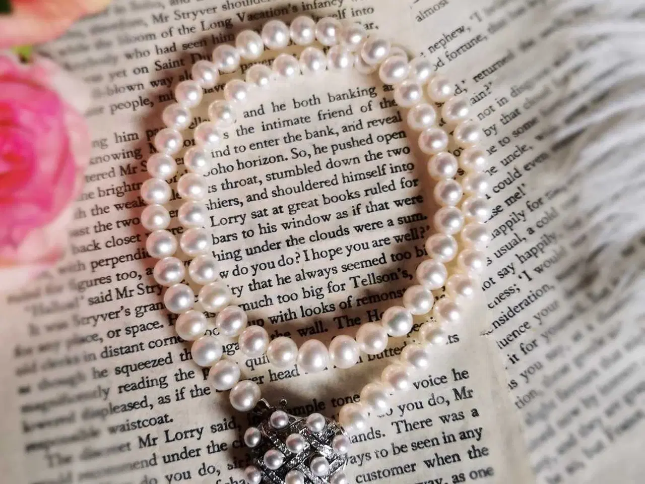 Billede 9 - Perlehalskæde med hjertevedhæng