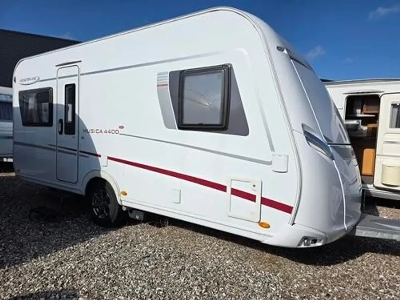 Billede 1 - LMC Musica 440 D - EFTERÅRSTILBUD SPAR 10.000 NU 174.995