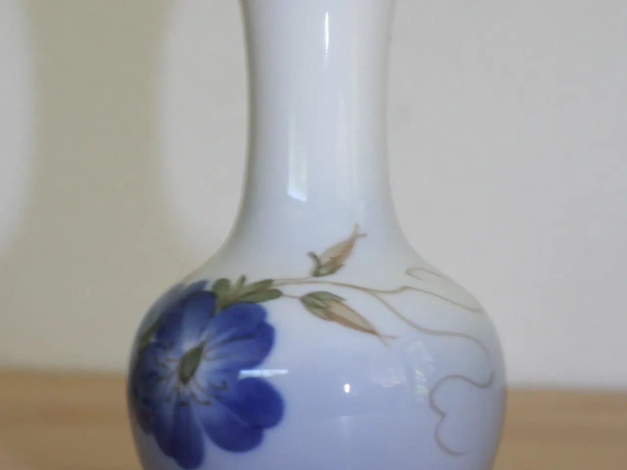 Billede 3 - Lille vase med blomster fra Royal Copenhagen