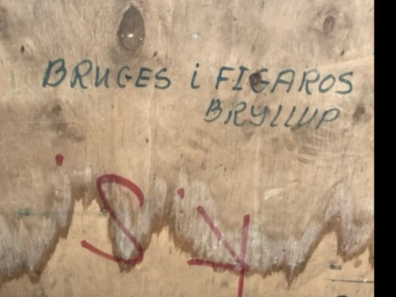 Billede 11 - “Marmorlook” træbænk-rekvisit fra kgl teater 