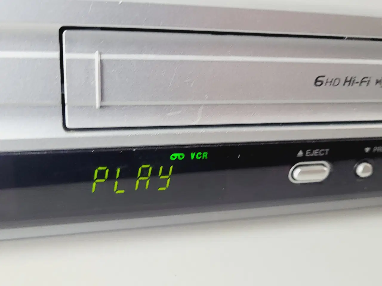 Billede 3 - ⭐️· Lumatro DVCR-2004 - Alt-i-én DVD og VHS Afspil