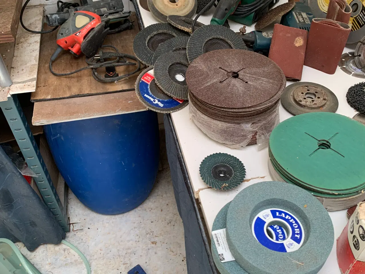 Billede 3 - Flytte oprydning. Slibematerialer samt div. Maskin