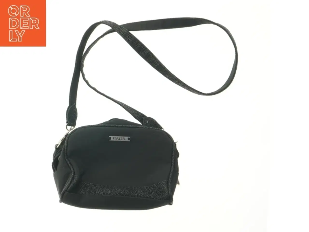Billede 1 - Lille skuldertaske fra Daily (str. 23x17 cm)
