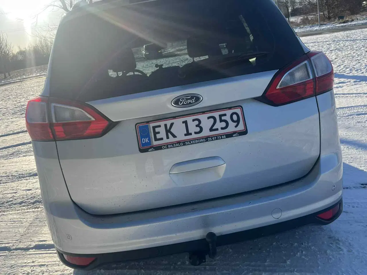 Billede 3 - Ford Grand C-MAX 2,0 TDCi med automatgear. 7