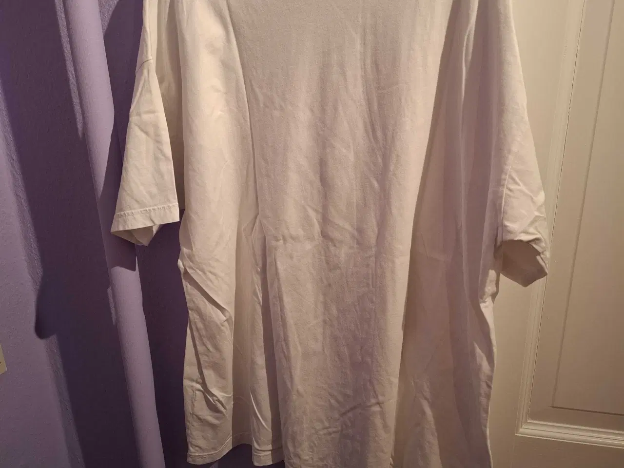 Billede 2 - Dejlig hvid t-shirt XXXL