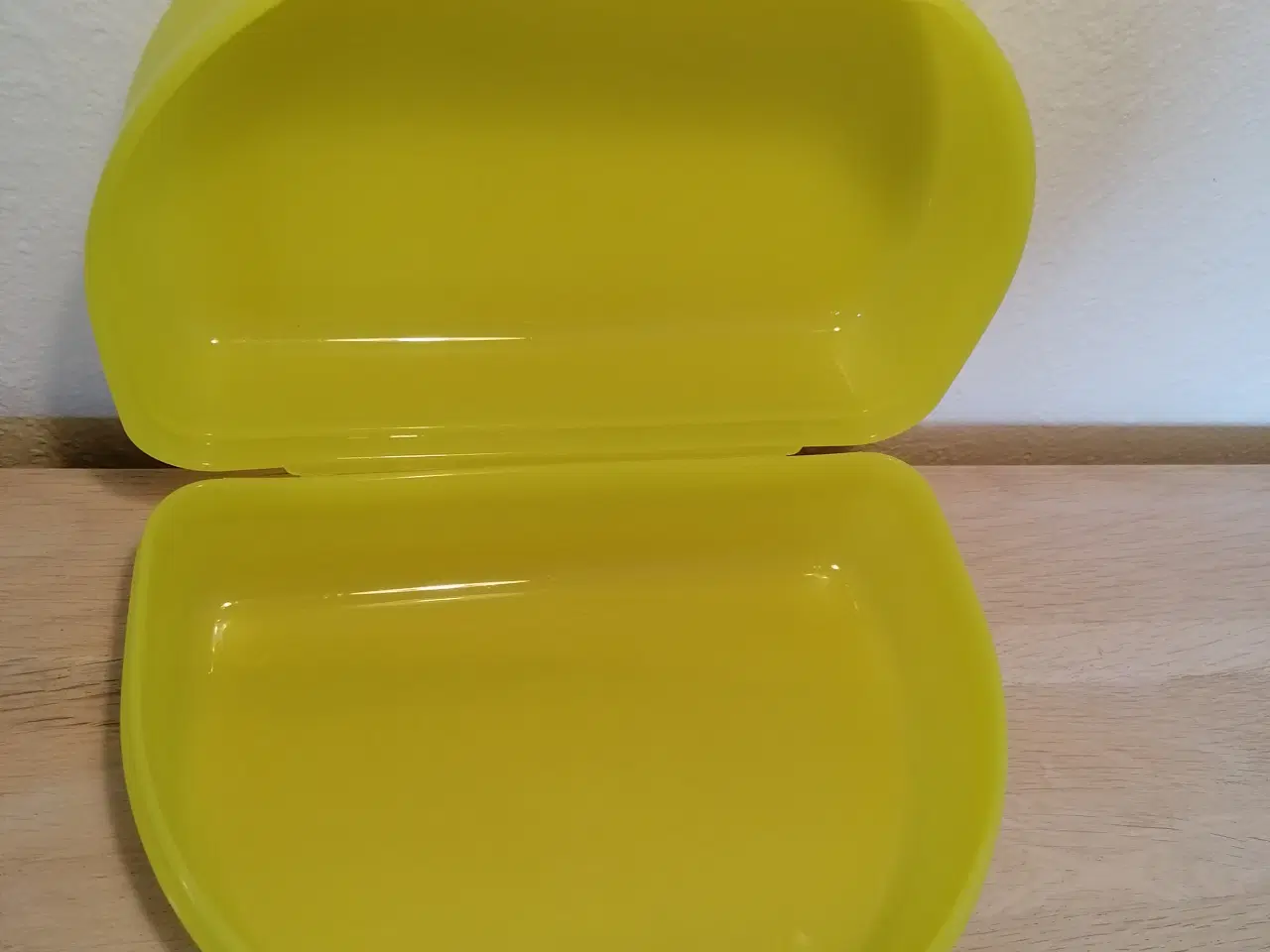 Billede 2 - Tupperware madkasse/ bøtte
