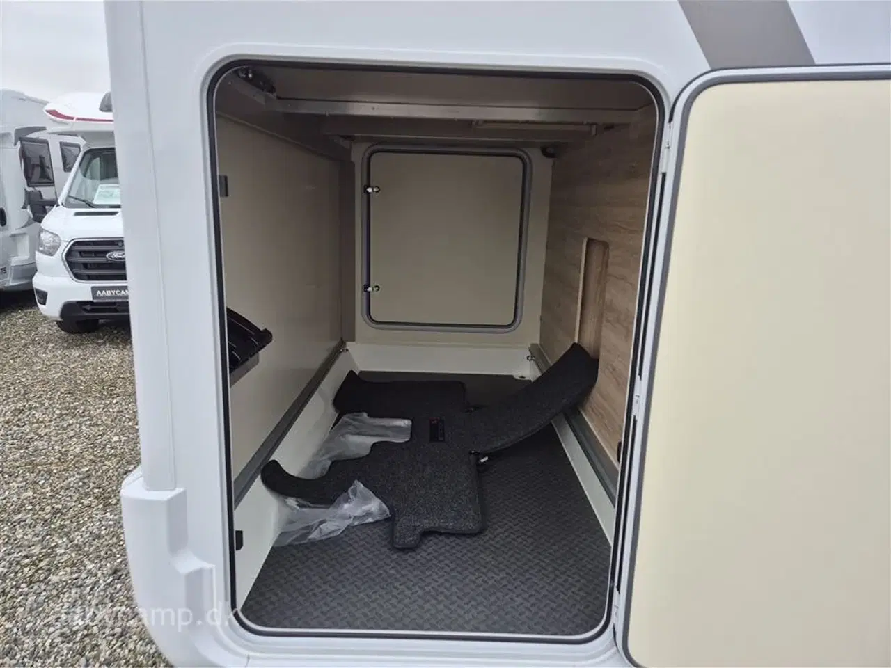 Billede 7 - 2026 - Euramobil Integra Line 720   Automatgear. Maxi Chassis 4400 Kg. 180 Hk. 90L Brændstoftank. Automatisk Klima. Lithium Batteri. Udendørs Bruser. Udvendigt Gasudtag.