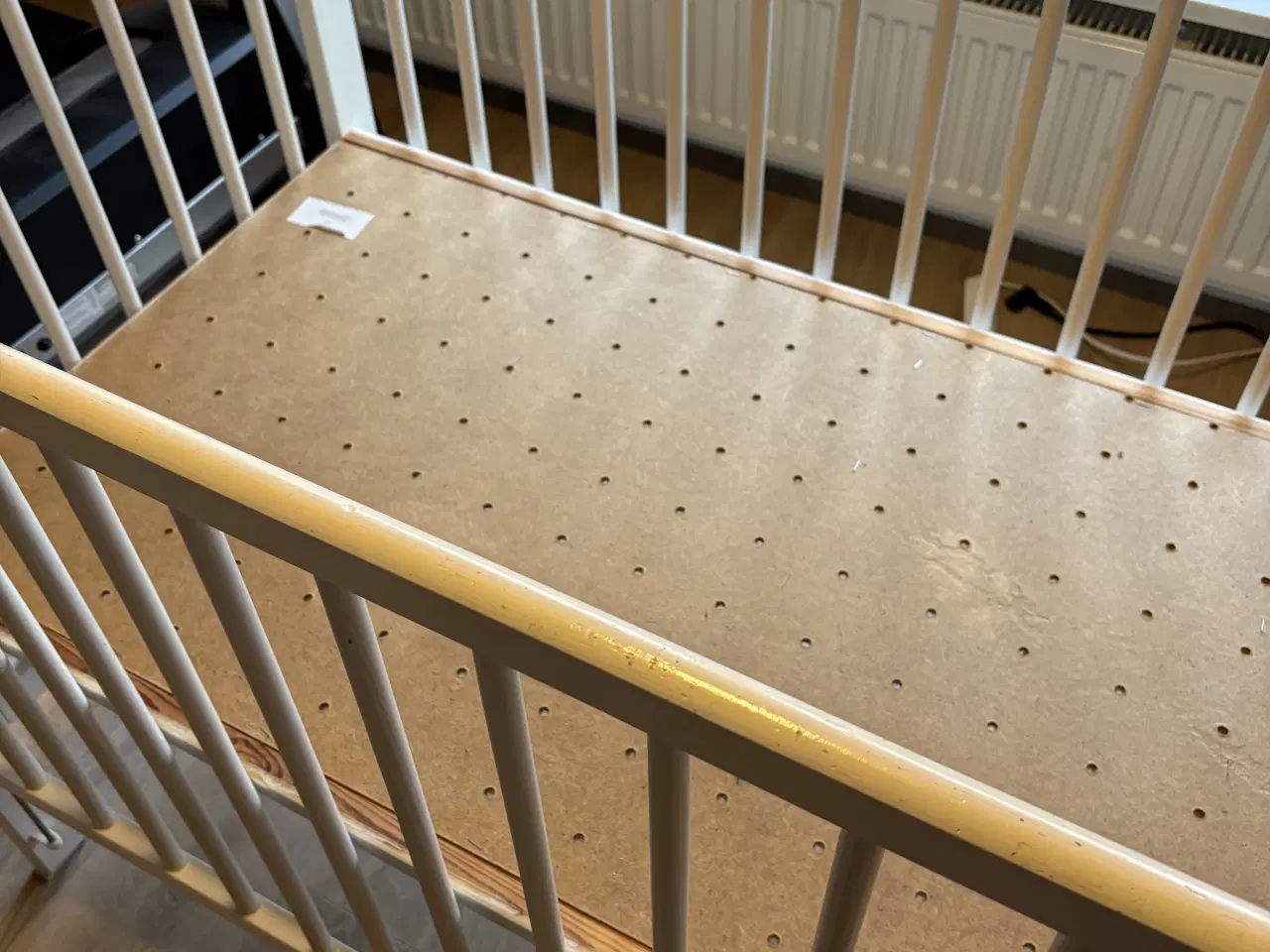 Billede 3 - Tremmeseng m/madras