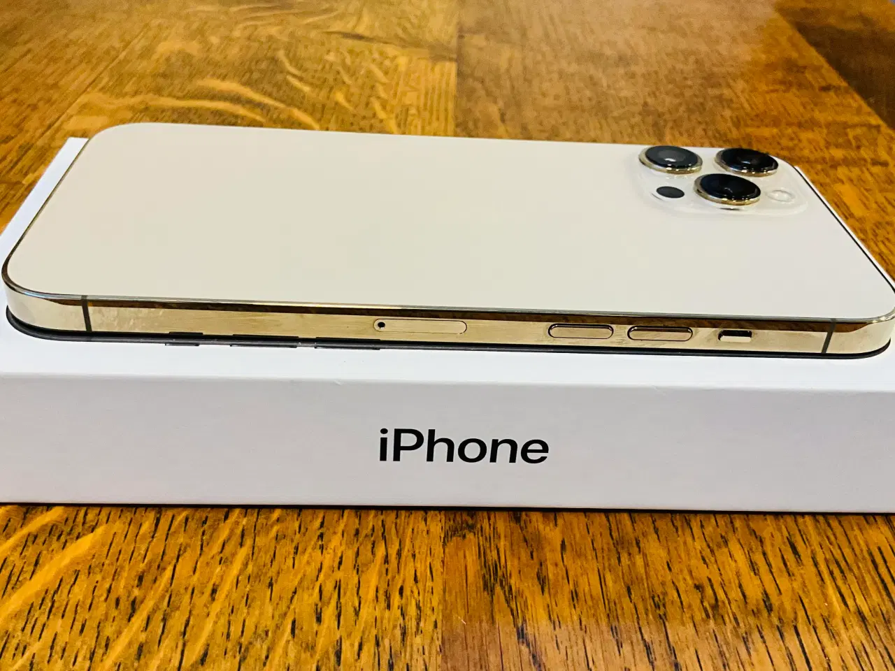 Billede 2 - Iphone 12 pro max 128 Guld