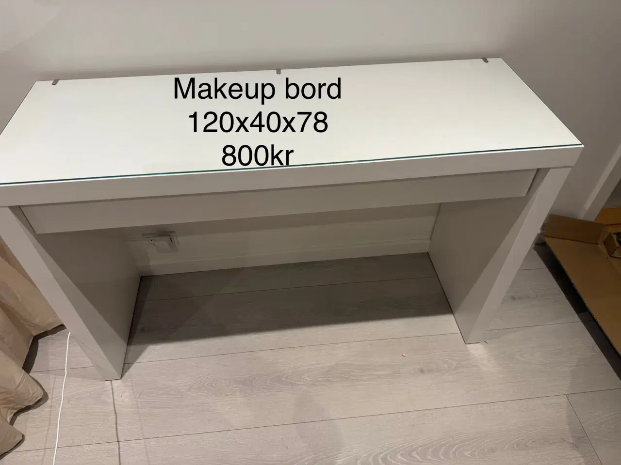 Billede 1 - Makeup bord 