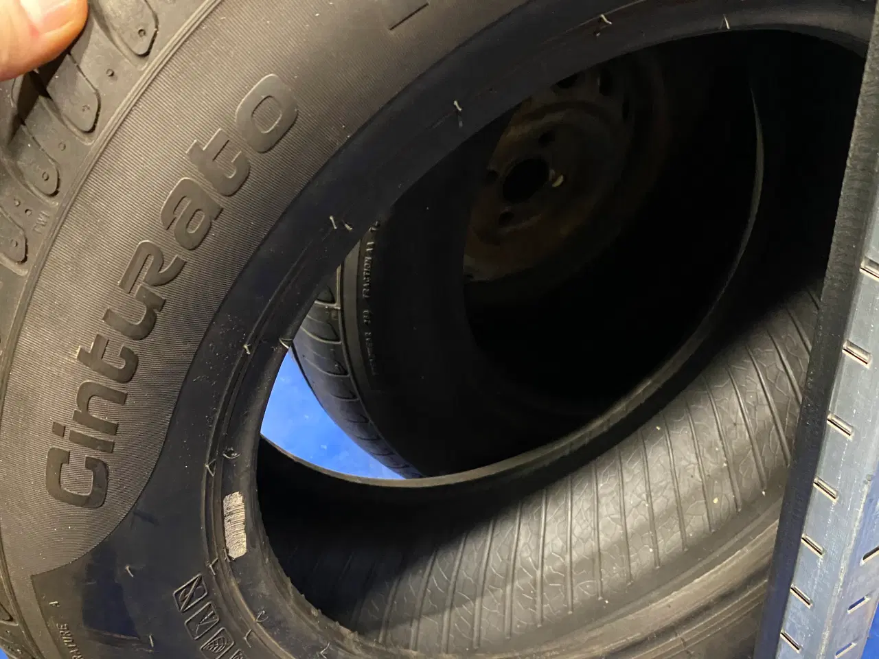 Billede 2 - 2stk Pirelli dæk 215/60-R16