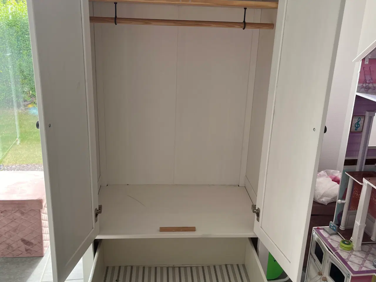 Billede 2 - Sundvik skab fra Ikea