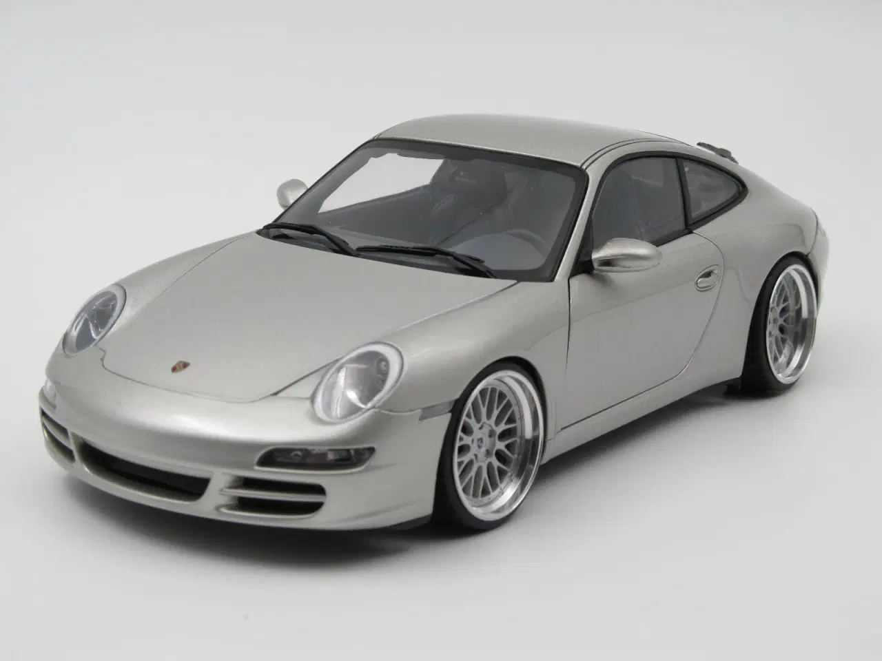 Billede 1 - 2006 Porsche 911 Turbo S (997) AUTOart - 1:18  