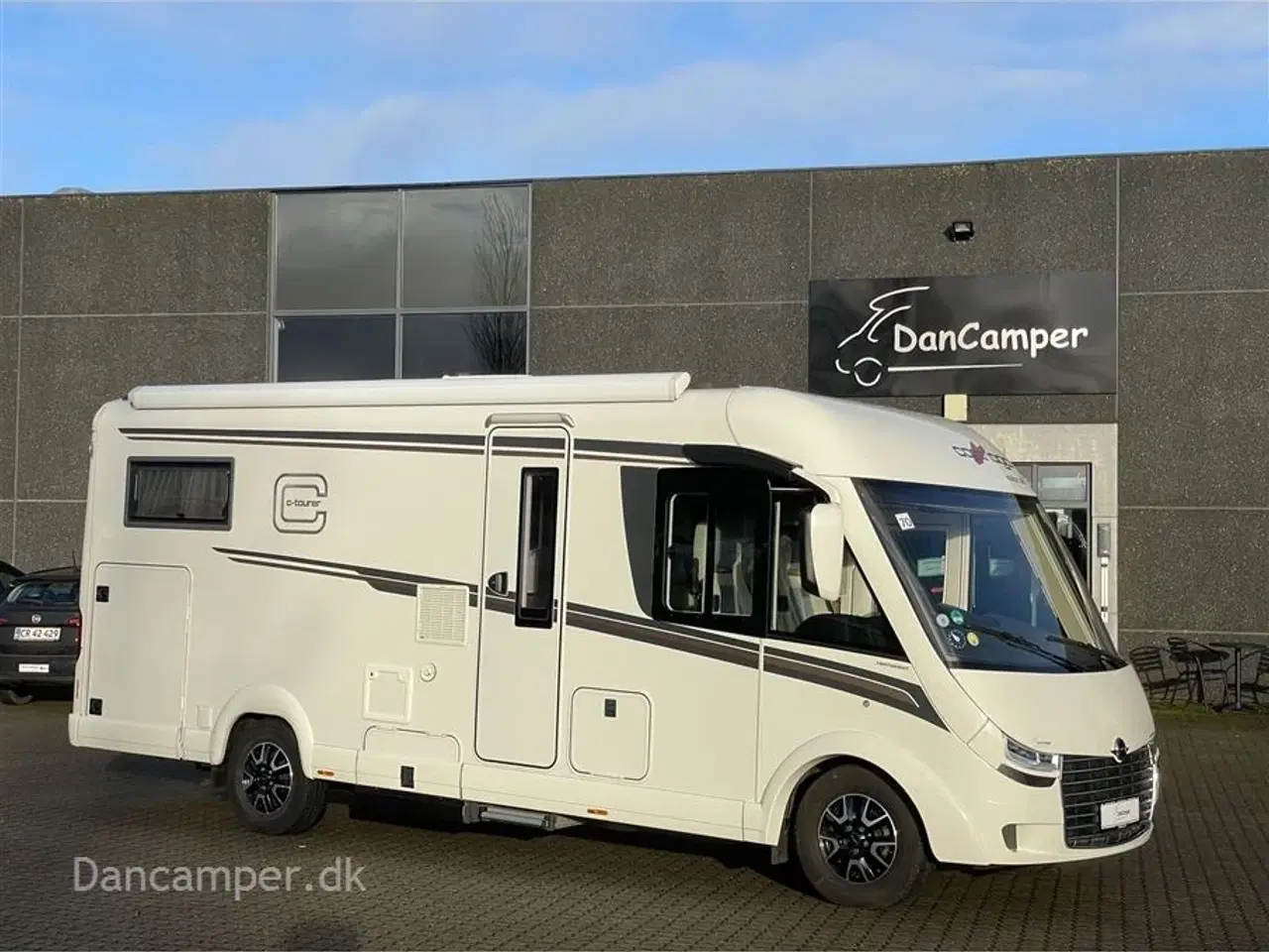 Billede 1 - 2020 - Carthago c-tourer I 144 LE   Fantastisk helintegreret autocamper. 9-trins automatgear, automatisk klimanlæg i førehuse, Multimediasystem inkl. navigation og DAB+