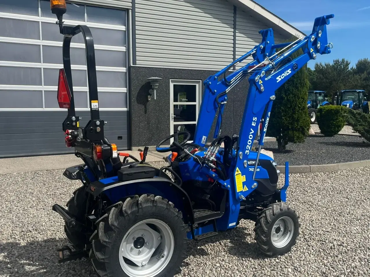 Billede 17 - Solis S26 6+2 gearmaskine med Fuldhydraulisk frontlæsser