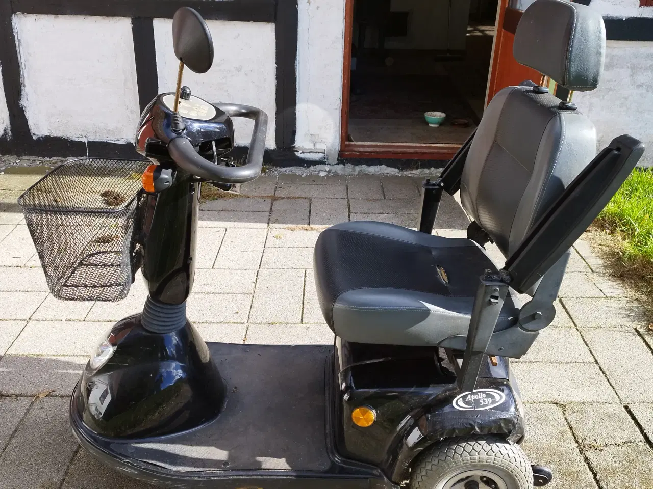 Billede 5 - El scooter med overdækning til