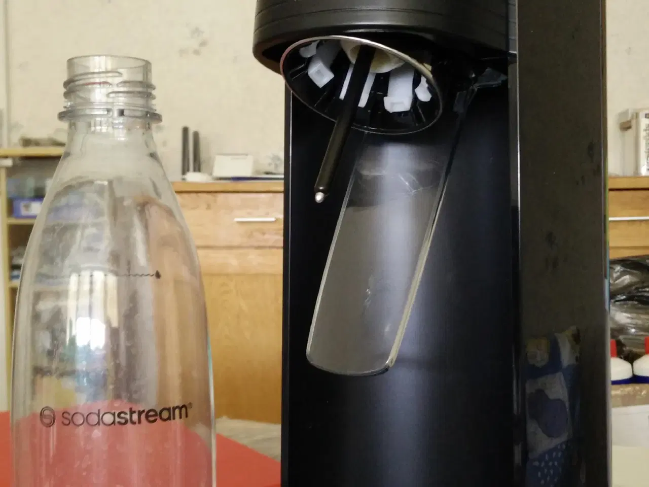 Billede 1 - Sodavandsmaskine Sodastream Terra 