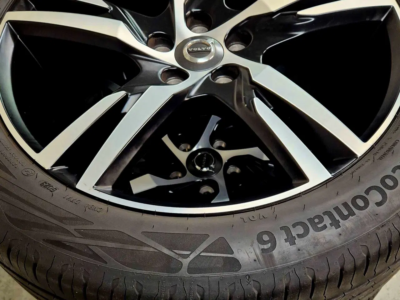 Billede 2 - VOLVO XC40 / XC60 / EX40 / C40 ORIGINAL ALUFÆLGE M