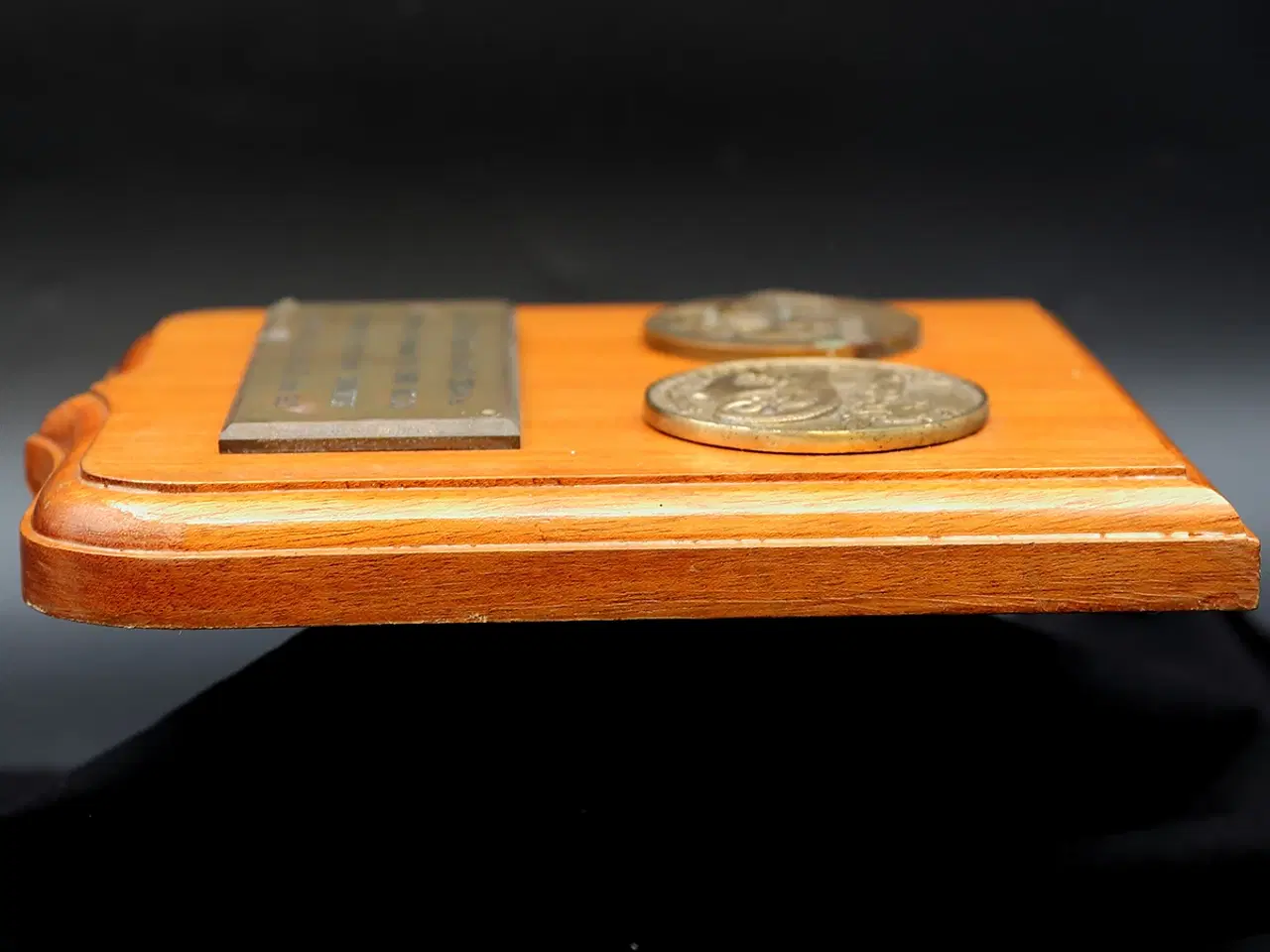 Billede 4 - Diplomatskjold givet til Kongeskibet Dannebrog, 93