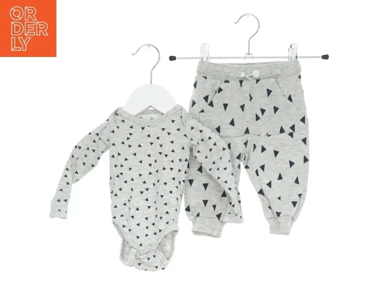 Billede 1 - Sæt med bodystocking og bukser fra VRS (str. 62)